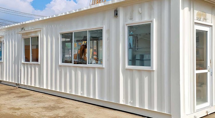 Bürocontainer auf Baustelle